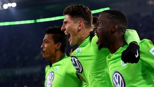 Mario Gomez'in Leipzig - Wolfsburg maçında attığı gol (İZLE)
