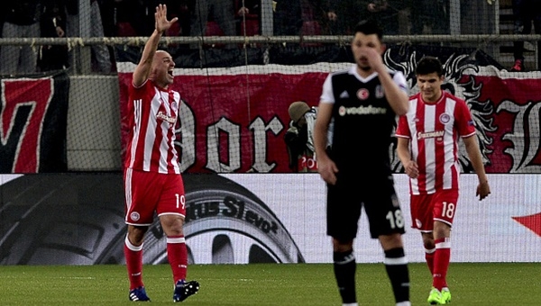 Olympiakos - Beşiktaş maçında Tosic takımını yaktı!