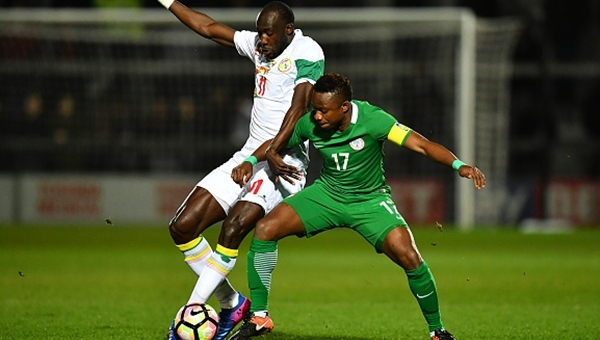 Trabzonsporlu Ogenyi Onazi, Nijerya - Senegal maçında sakatlandı