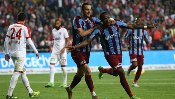 Antalyaspor 0-3 Trabzonspor maçı özeti ve golleri