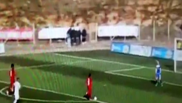 Bandırmaspor - Eskişehirspor maçında Ofoedu'nun kaçırdığı inanılmaz pozisyon (İZLE)