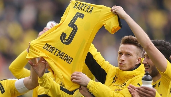 Dortmund'ta Marc Bartra sevinci