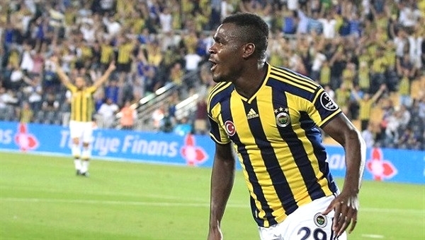 Emenike'ye olay sözler! 'Tavuk döner yiyip hamam terliğiyle geziyordu' - Fenerbahçe Haberleri