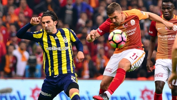 Podolski'den Fenerbahçe'ye sert gönderme! '3. lig takımları bile...'