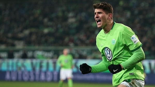 Mario Gomez'in Schalke 04'e attığı gol (İZLE)