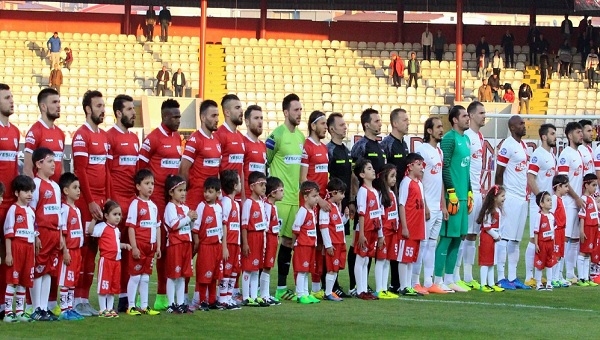 Samsunspor - Balıkesirspor maçında skandal hakem hatası