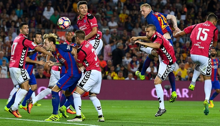 Barcelona - Alaves maçı saat kaçta, hangi kanalda?