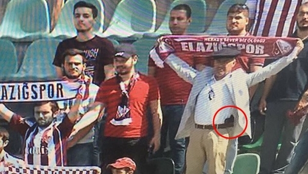Denizlispor - Elazığspor maçına giren silahlı taraftar için soruşturma