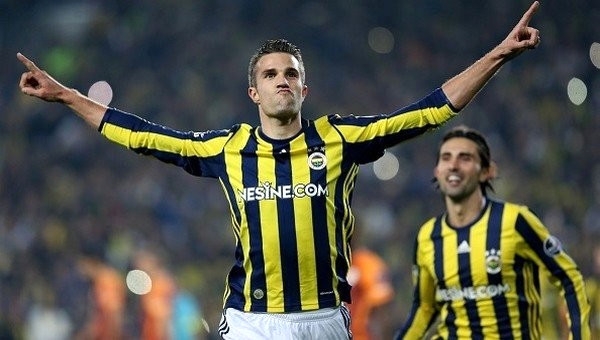 ''Fenerbahçe'de Robin van Persie 18'e bile girmemeli''