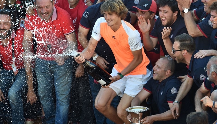 Roma Açık'ta Djokovic'i yenen Zverev şampiyon oldu