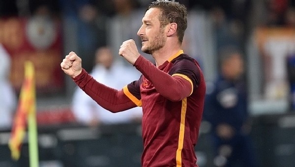 Roma'dan Francesco Totti için sürpriz açıklama