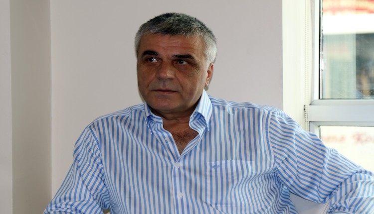 Akhisar Belediyespor Orhan Taşdelen ve Kadir Keleş'in sözleşmesini uzattı