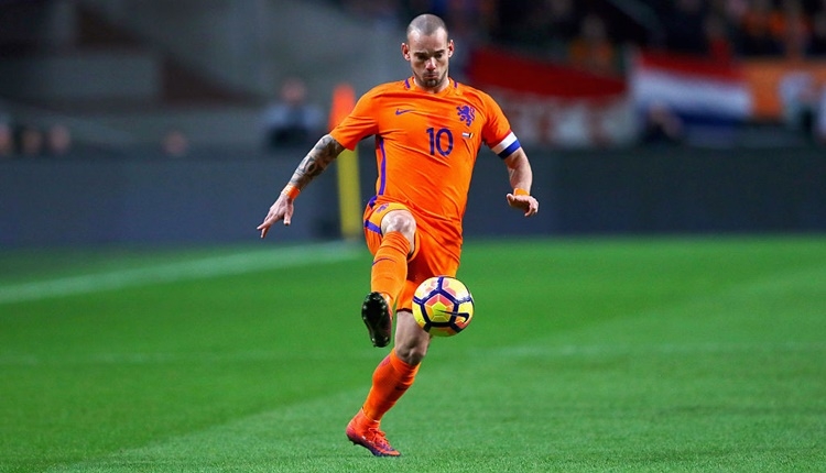 Wesley Sneijder Hollanda'da tarihe geçti