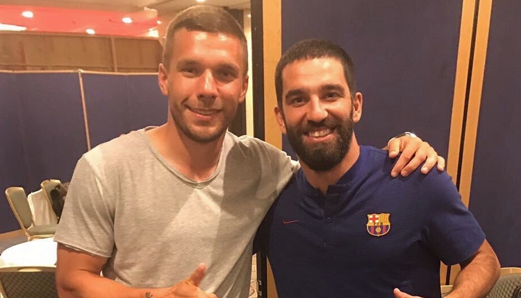 Arda Turan ve Lukas Podolski Japonya'da buluştu