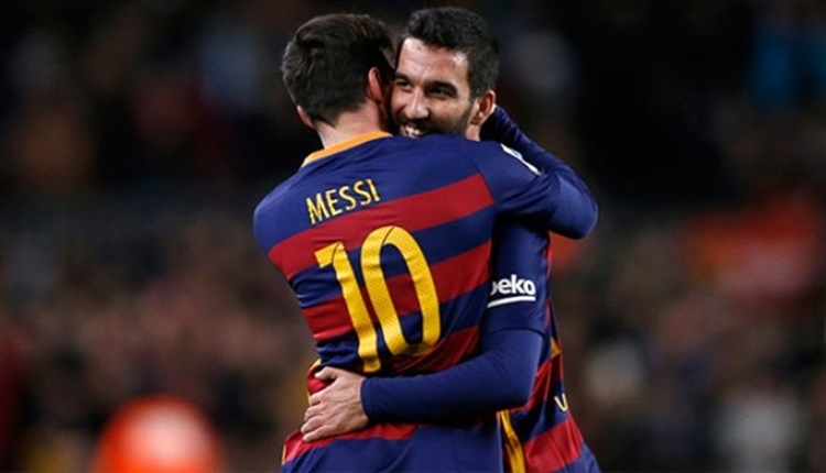 Barcelona'da Messi, Arda Turan'ı düğüne davet etmedi mi?