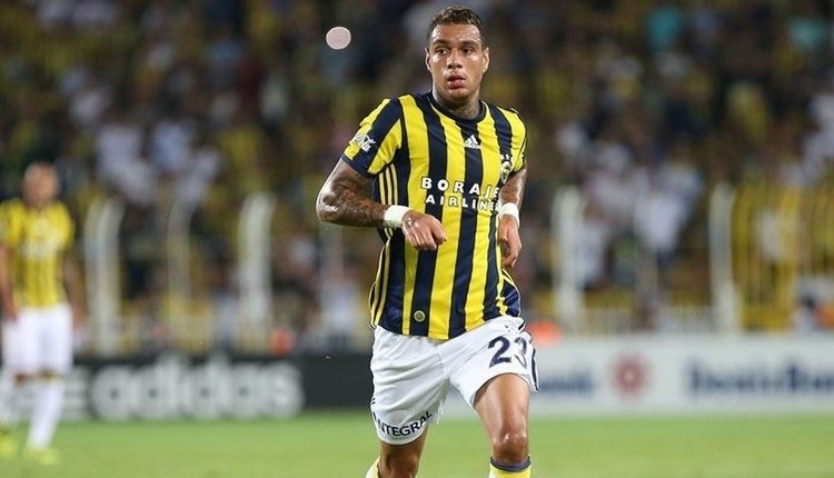 Fenerbahçe'de Van der Wiel'e İngiltere'den transfer talibi