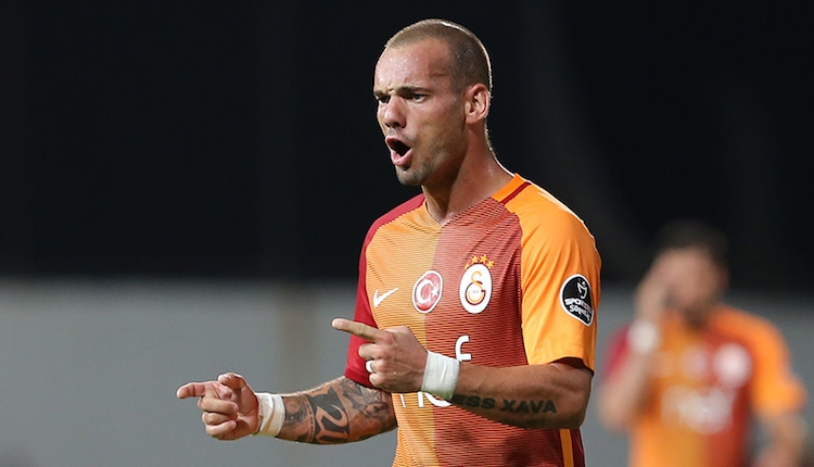 Galatasaray'da Wesley Sneijder idmana çıktı
