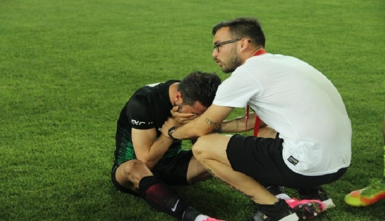 Kocaelispor'un yıldız futbolcusu Oğuzhan ayrıldı