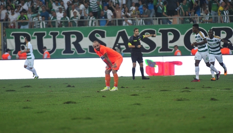 Alanyaspor'da futbolculardan Bursaspor'a zemin tepkisi