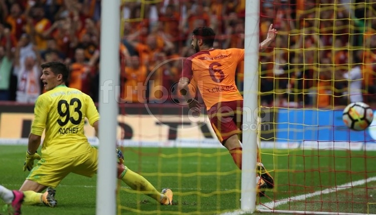 Galatasaray - Sivasspor maçında Tolga'nın golünde şaşırtan ofsayt itirazı!