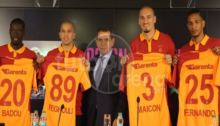 Galatasaray'da transferlere toplu imza
