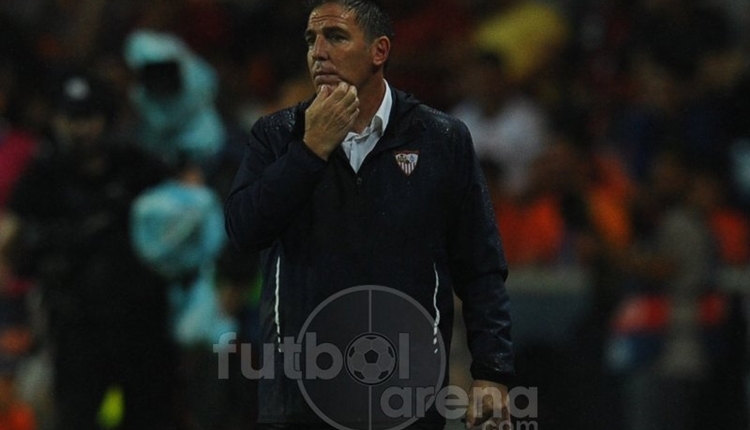 Sevilla teknik direktörü Berizzo, Adebayor'dan özür diledi