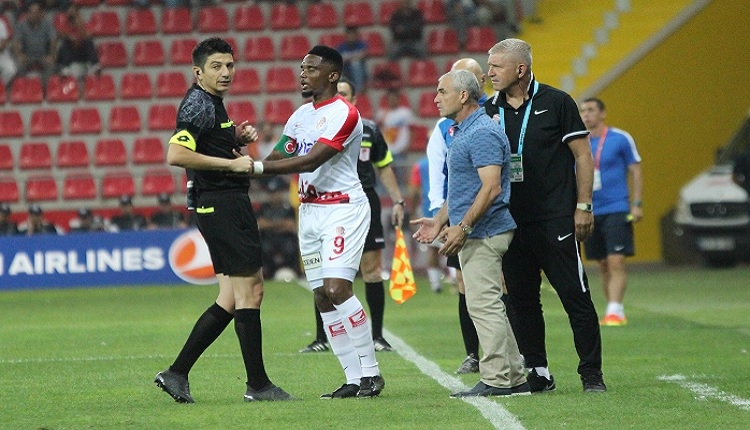 Antalyaspor'da Eto'o'nun Kayserispor maçında kaçırdığı ilginç penaltı