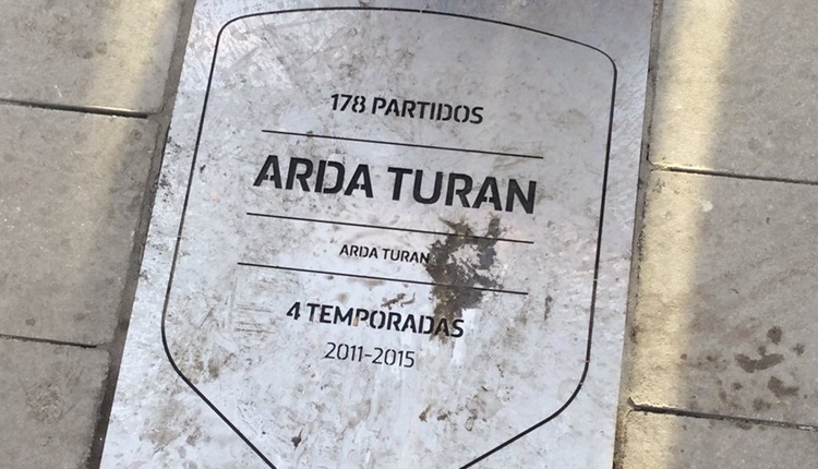 Arda Turan'a Atletico Madrid'ten büyük onur