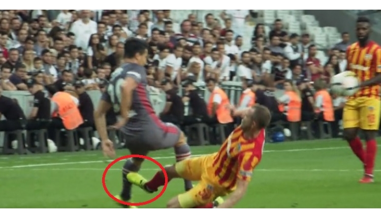 Beşiktaş - Kayserispor maçında Necip'e yapılan sert faul tepki çekti