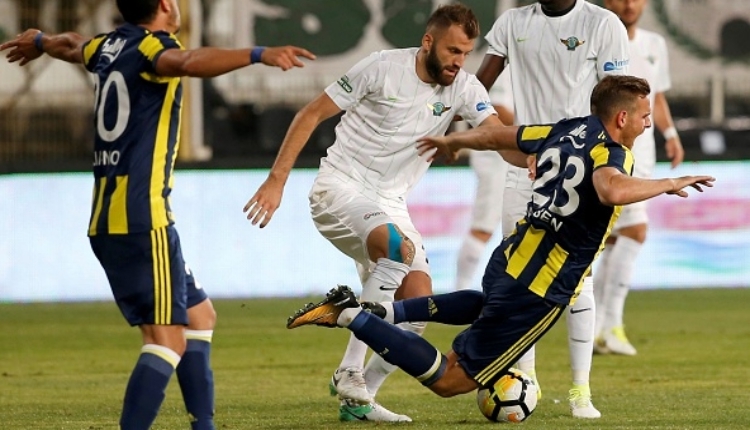 Akhisarspor'da Mustafa Yumlu, Fenerbahçe formasını yere attı