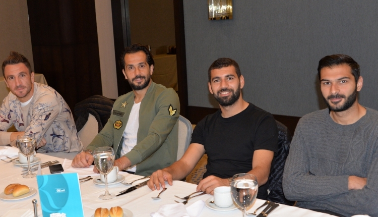 Atiker Konyaspor, Salzburg maçı öncesinde moral yemeğinde buluştu