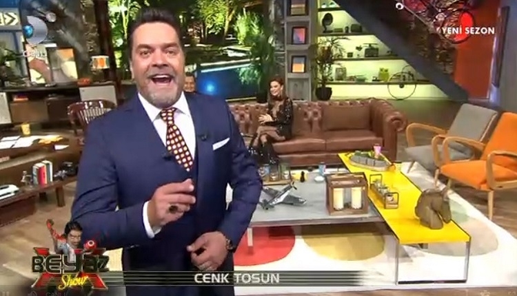 Beşiktaşlı futbolcu Cenk Tosun canlı yayın Kanal D Beyaz Show'da (27 Ekim Cuma)