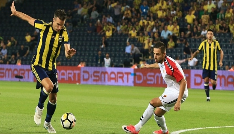 Fenerbahçe'de Robin van Persie'nin yerine Eljif Elmas