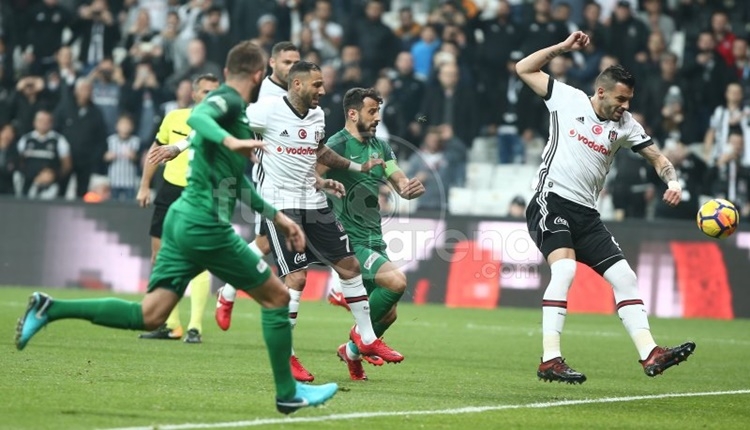 Beşiktaş - Akhisarspor maçı Vodafone Park tarihine geçti
