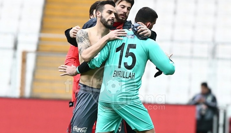 Beşiktaş - Manisaspor maçında 4 gol atan Negredo: 'Emrullah'a dedim ki...'