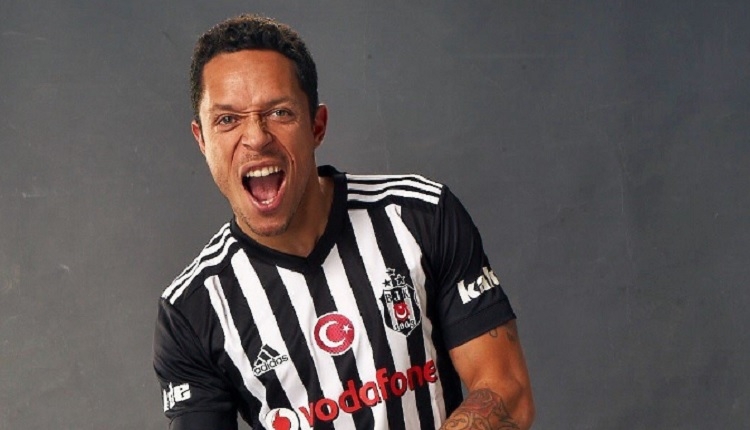 Beşiktaş'ta Adriano takımdaki en cimri futbolcuyu açıkladı
