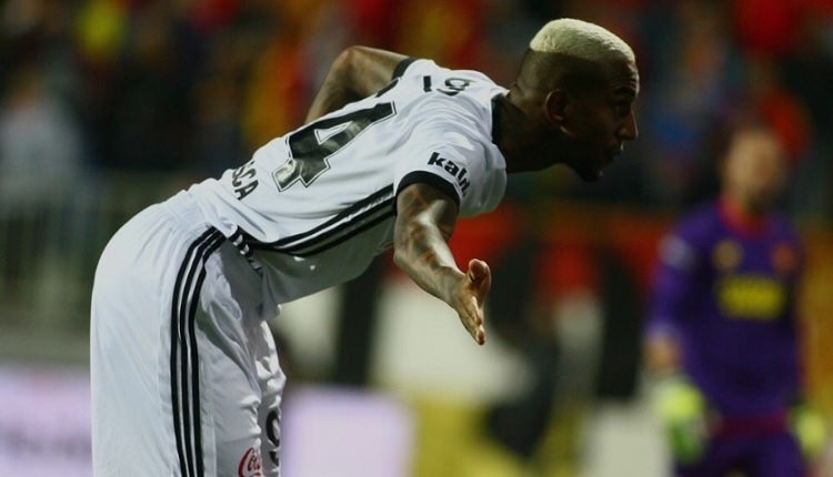 Beşiktaş'ta Talisca'nın Göztepe'ye attığı gole canlı yayında çok şaşırdı