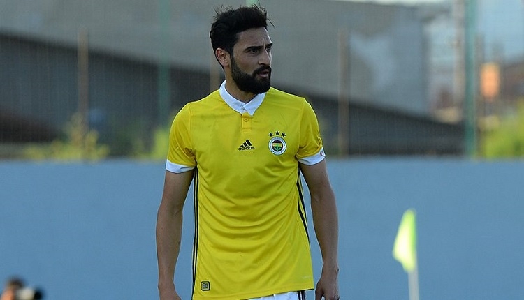 Fenerbahçe - Adana Demirspor maçında Mehmet Ekici boş kaleye kaçırdı (İZLE)
