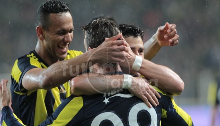Fenerbahçe'de Roberto Soldado kulübün hat-trick hasretini bitirdi