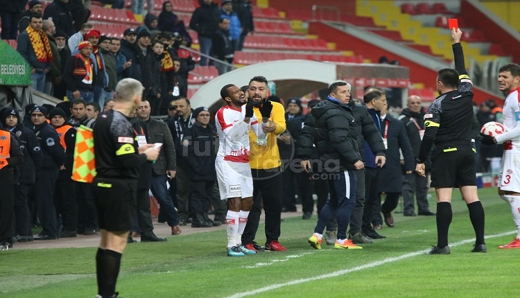 Antalyaspor'da Beşiktaş maçı öncesi kırmızı kart şoku! Cezalı duruma düştü
