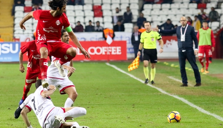 Antalyaspor'da David Badia: 'Galibiyeti hak etmedik'