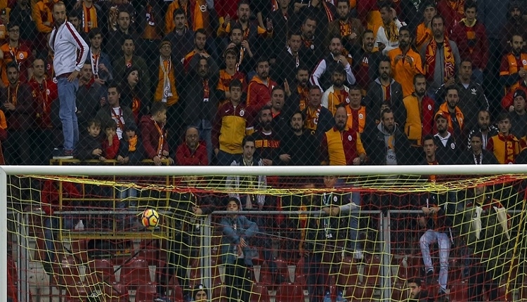 Galatasaray - Akhisarspor tribünde olay çıktı! Fatih Terim sesleri