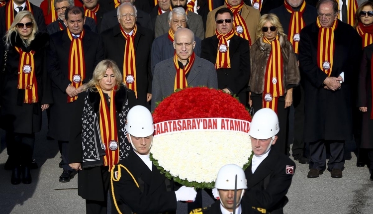 Galatasaray yönetimi Ata'nın huzurunda