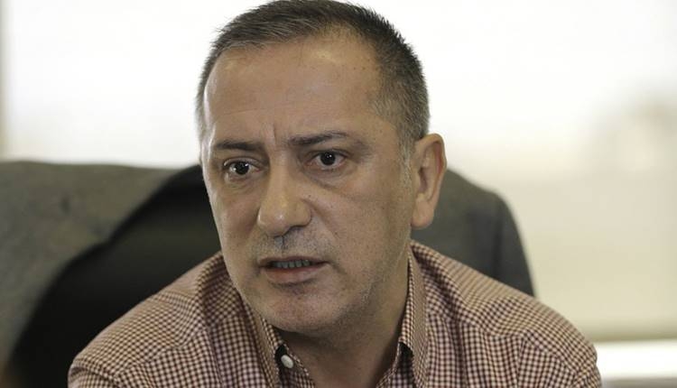 Galatasaray'da Fatih Altaylı'dan Dursun Özbek'e eleştiri