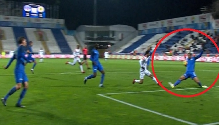 Alanyaspor'a Kasımpaşa maçında verilen tepki çeken penaltı kararı