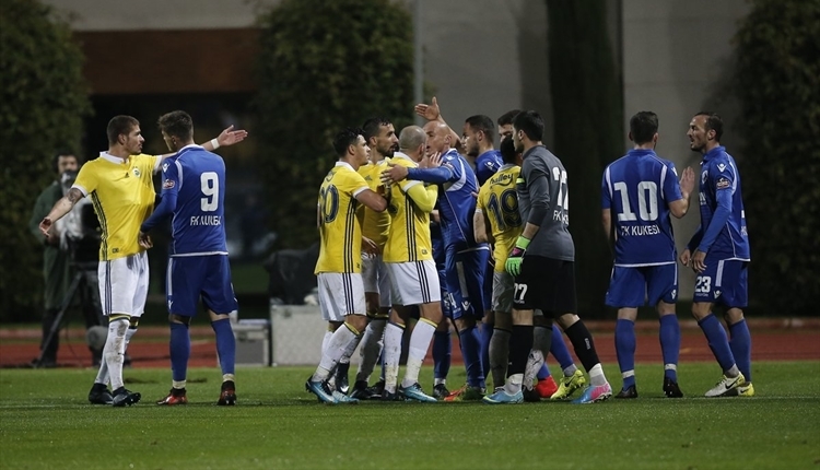 Fenerbahçe - Kukesi maçında saha karıştı! Volkan Demirel çıldırdı
