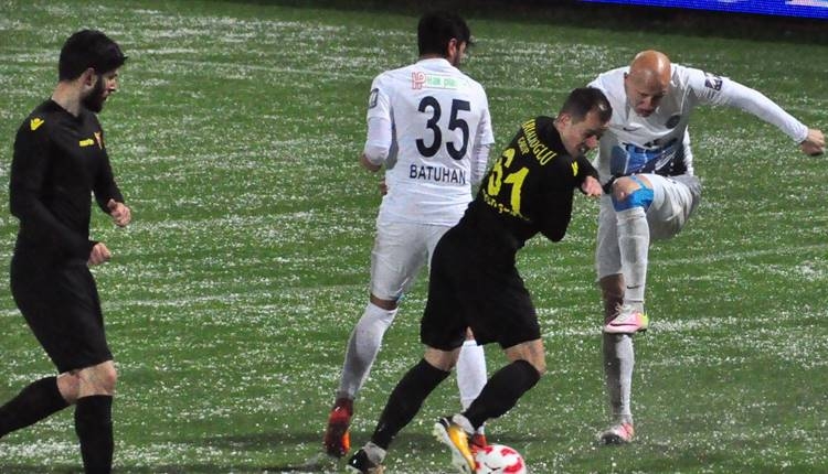 Adana Demirspor - İstanbulspor maçı tatil edildi!