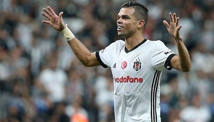 Beşiktaş'ın savunmacısı Pepe: 