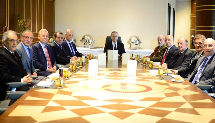 Galatasaray'da başkanlar toplandı