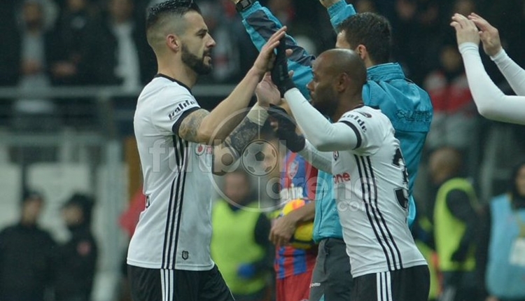 Negredo'ya Beşiktaş taraftarlarından destek